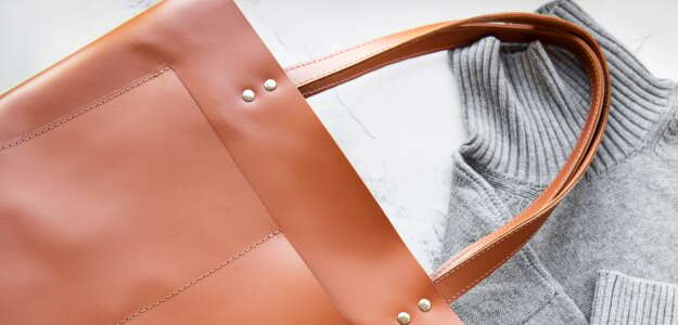 Brown leather women bag