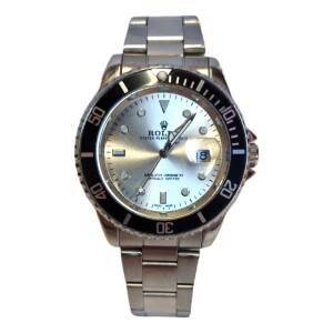 Reloj Estilo Submariner Plateado - Con Esfera Plateada Y Bisel Negro Giratorio